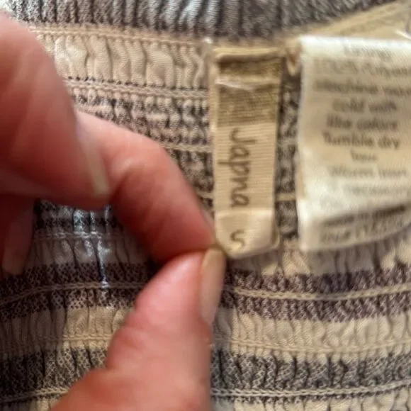 Japna short romper. Size small - Picture 6 of 6